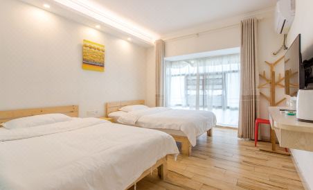 Dingding Inn - Housity