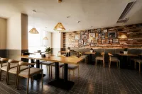 Fiat Hotel (Mengyin Square)