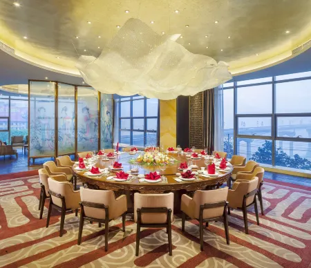Hilton Zhuzhou Отели рядом с достопримечательностью «Shifeng Park»
