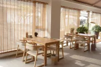 Xianzai Houshe Hotel (Dujiangyan Scenic Area)