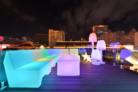 Babymoon Hotel（Kunming old street） Отели рядом с достопримечательностью «Junfa Xiliangtang Wetland Park»