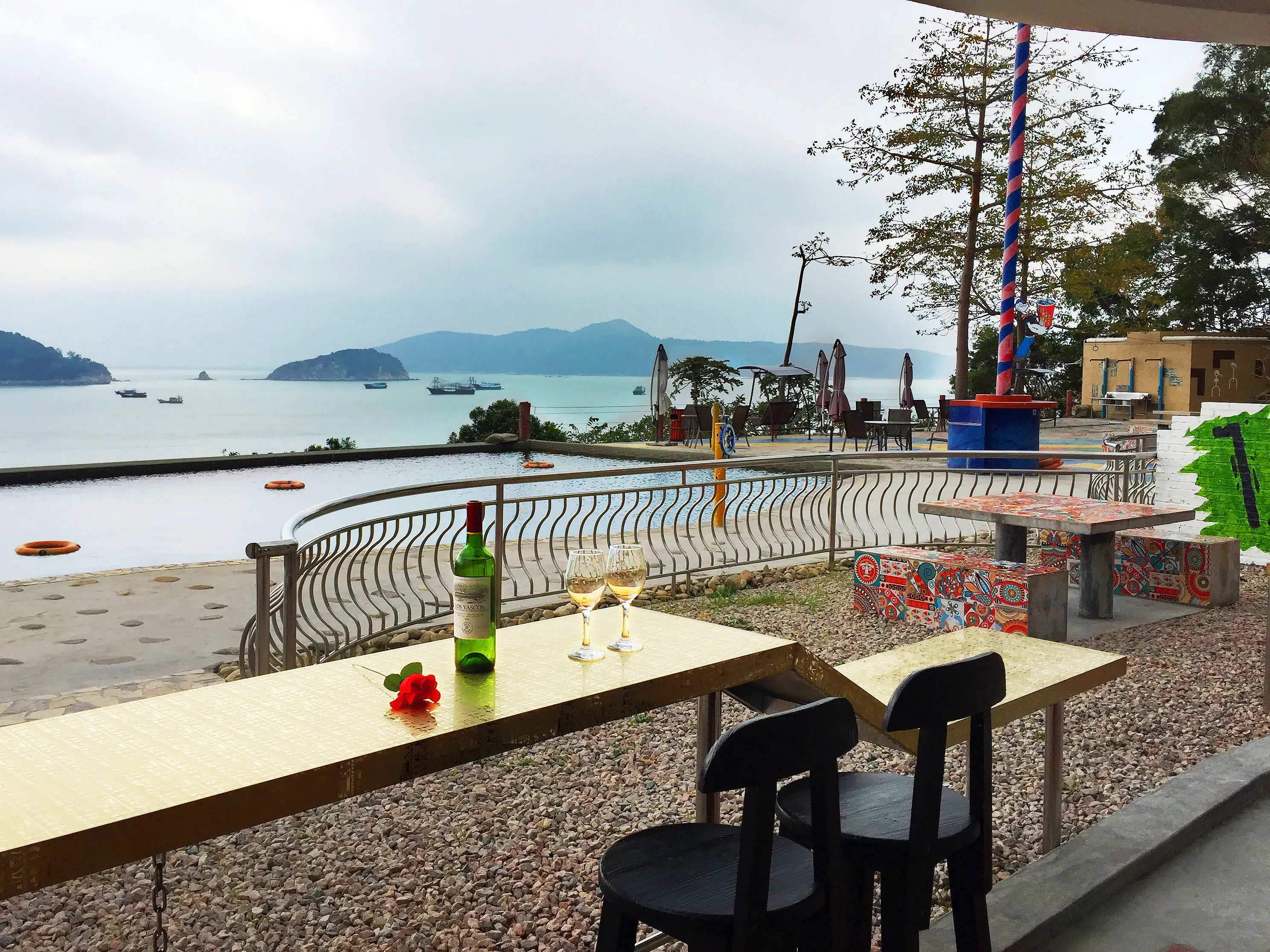 Popeye Holiday Inn Номера Photos