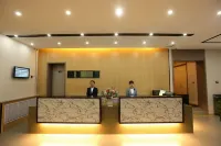 Homeinn Ripple Yun Hotel (Zhalantun Railway Station)