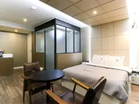 Louis Hotel Отели в г. Пусан