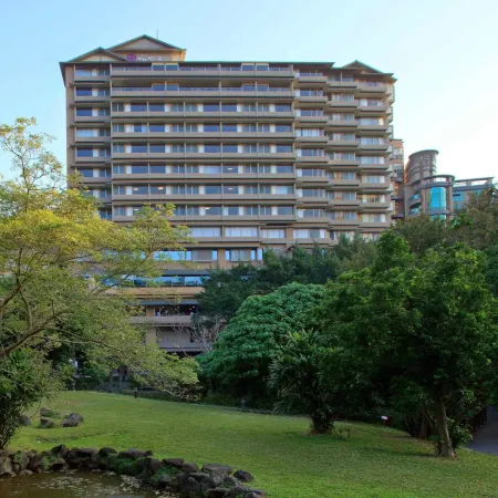 Radium-Kagaya International Hotel Отели рядом с достопримечательностью «Бэйтоу»