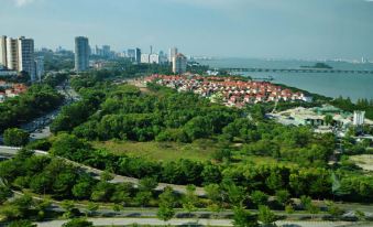 Rubyxiong Sea View Apartment