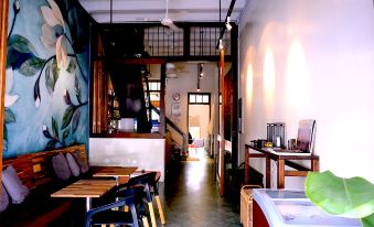 Yu Cafe Hostel