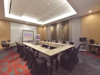 FOX Hotel Pekanbaru Hotels near Siak River