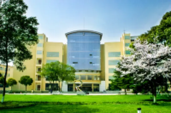 Comfortable hotel inn（Hotels at Jiangsu University of Science and Technology）