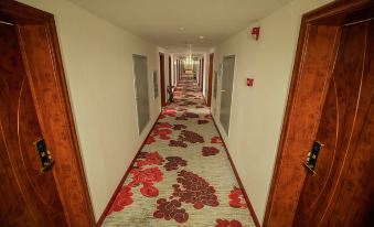 Fengcheng Liangchen Hotel