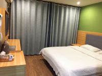 格子微酒店(南宁广西大学地铁站店) - 精选大床房