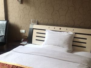 Longchang Xinlong Business Hotel