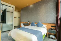 Blueberry Hotel (Shenzhen Bao'an International Airport Fuyong Subway Station) Hotels near OAO Art Space