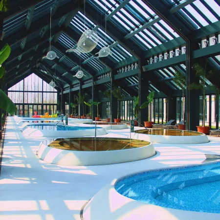 Jinhai Yiyun Hot Spring Hotel