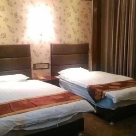 Qitai Delong Business Hotel