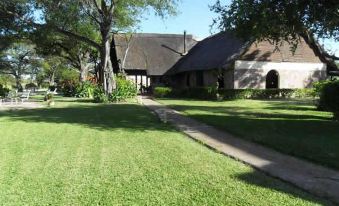 Ganda Lodge