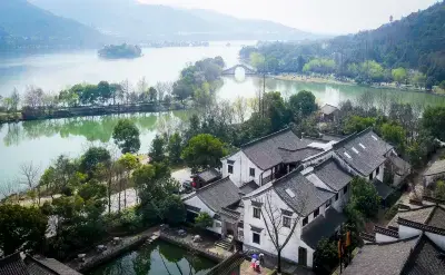Jinglu Hotel Hotellit kohteessa 
