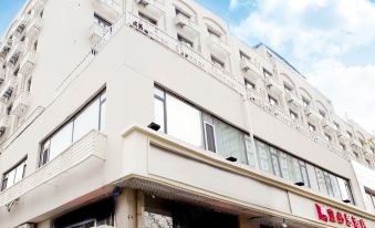 Ibis Hotel (Tianjin Railway Station North Square)