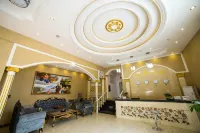 Xingshan Luoma Holiday Hotel