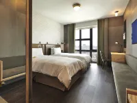 Just Sleep Sanchong Hotels near Luzhou District