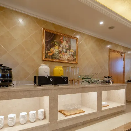 Vienna Hotel (Jixi High-speed Railway Station)