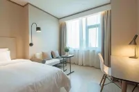 HanTing Hotel (Xi'an Jingwei Industrial Park Changqing West Road) Hotels in Gaoling District