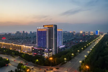 Kyriad Marvelous Hotel (Shouguang Municipal Government) Отели рядом с достопримечательностью «Shouguang Vegetable Hi-Tech Demonstration Park»