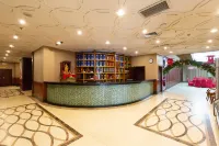 Yuhuai International Hotel فنادق في فنغ تشيو