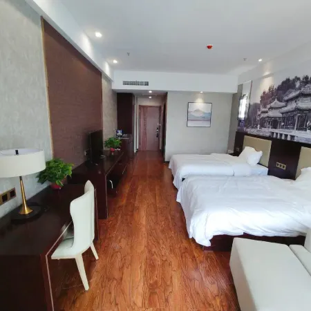 Shidai Tianjie Hotel