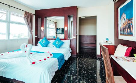 V Hotel Vientiane - Housity