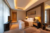 ヒルトンホテル 西安富力（鐘鼓楼広場明城壁） 西安建築科技大学-華清学院周辺のホテル