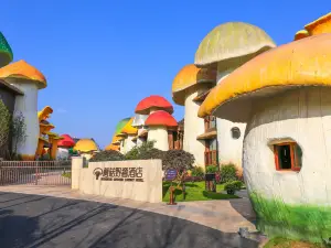 Mushroom outdoor luxury hotel