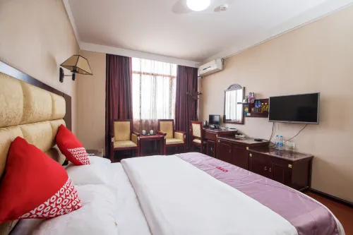 Wenshan Haoting Business Hotel (Qihua Square Ethnic Village Branch)