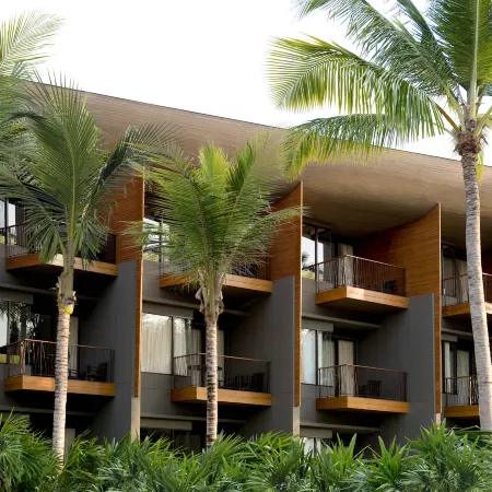 Renaissance Phuket Resort & Spa (Marriott International) Отели рядом с достопримечательностью «Пляж Сай-Кео»