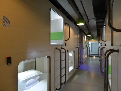 Qiyou Capsule Youth Hostel