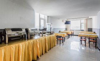 Shell Hotel (Chaoyang shoe city store, Chaoyang Street, Taiyuan)