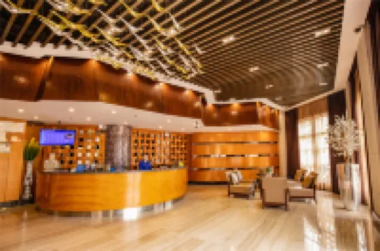 Jiangmen Park Lane Hotel (Overseas Chinese 33 Xu Street)