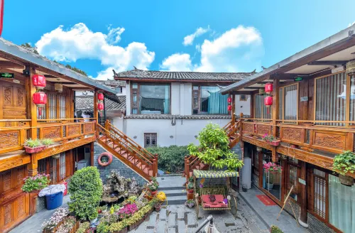 Lijiang Liangmiaiqing Inn