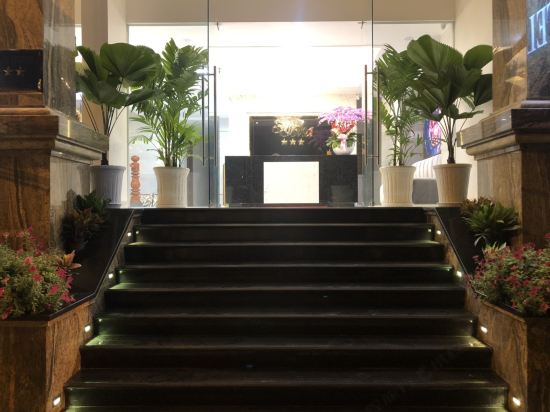 ドハ 2 ホテル サイゴン エアポート