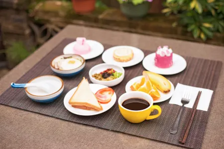 Secret Courtyard Hotel Отели рядом с достопримечательностью «Guilin University of Science and Technology»