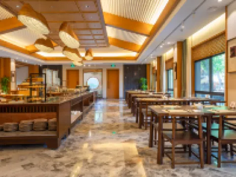 ANJI·JUNLAN LAOZHUANG SHANJU TANGQUAN RESORT HOTEL Hotels in Anji