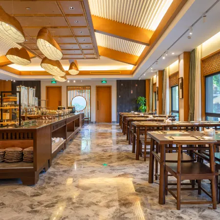 ANJI·JUNLAN LAOZHUANG SHANJU TANGQUAN RESORT HOTEL