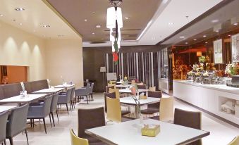 Jinjiang Inn Select (Yangzhong Middle Yangzi Road)