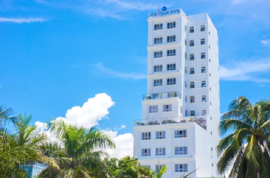 Gem Nha Trang Hotel Отели рядом с достопримечательностью «Чамские Башни Понагар»