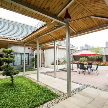 Mianzhu Huasheng Express Hotel (Lufu Shijia)