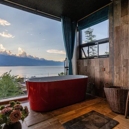 Yuehui Lake View Art Guesthouse