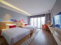 Borrman Hotel (Zhaoqing Sihui Tianguangxu Jade City) - balcony