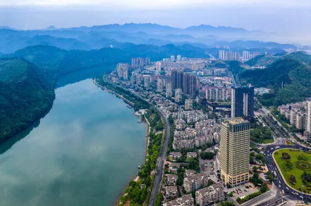 Peninsula Kaihao Hotel Отели рядом с достопримечательностью «Xin'anjiang Hydropower Station»