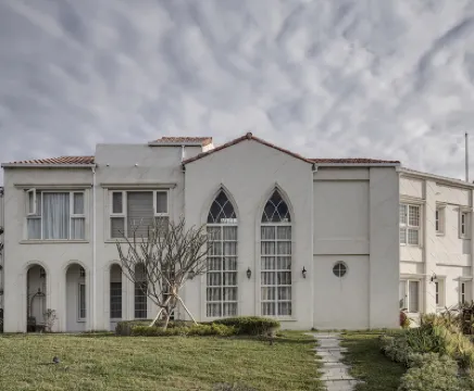 Four Sisters Villa 엘루안비 주변 호텔