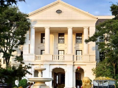 Z ホテル クンミン ユーシュー リンフォン ディエンチー フーパン 昆明 宿泊予約 安い料金プラン 口コミ 部屋写真 Trip Com